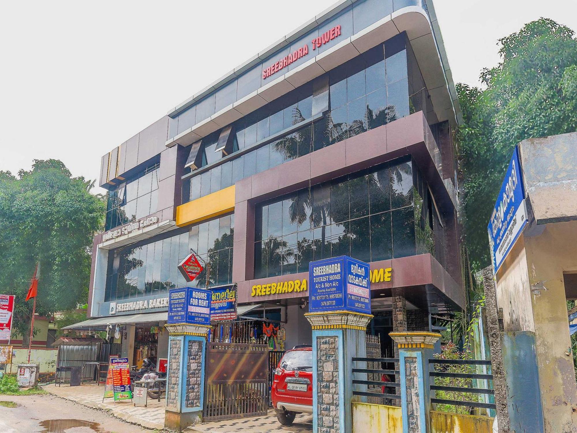 Hotel O Sree Bhadra Tourist Home Kollam Kültér fotó