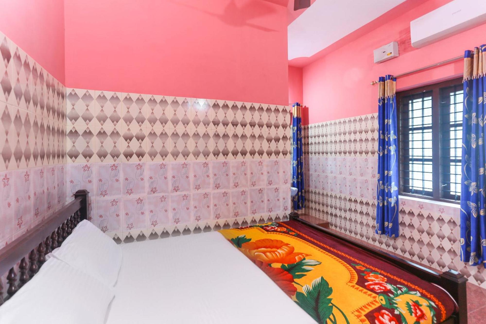 Hotel O Sree Bhadra Tourist Home Kollam Kültér fotó