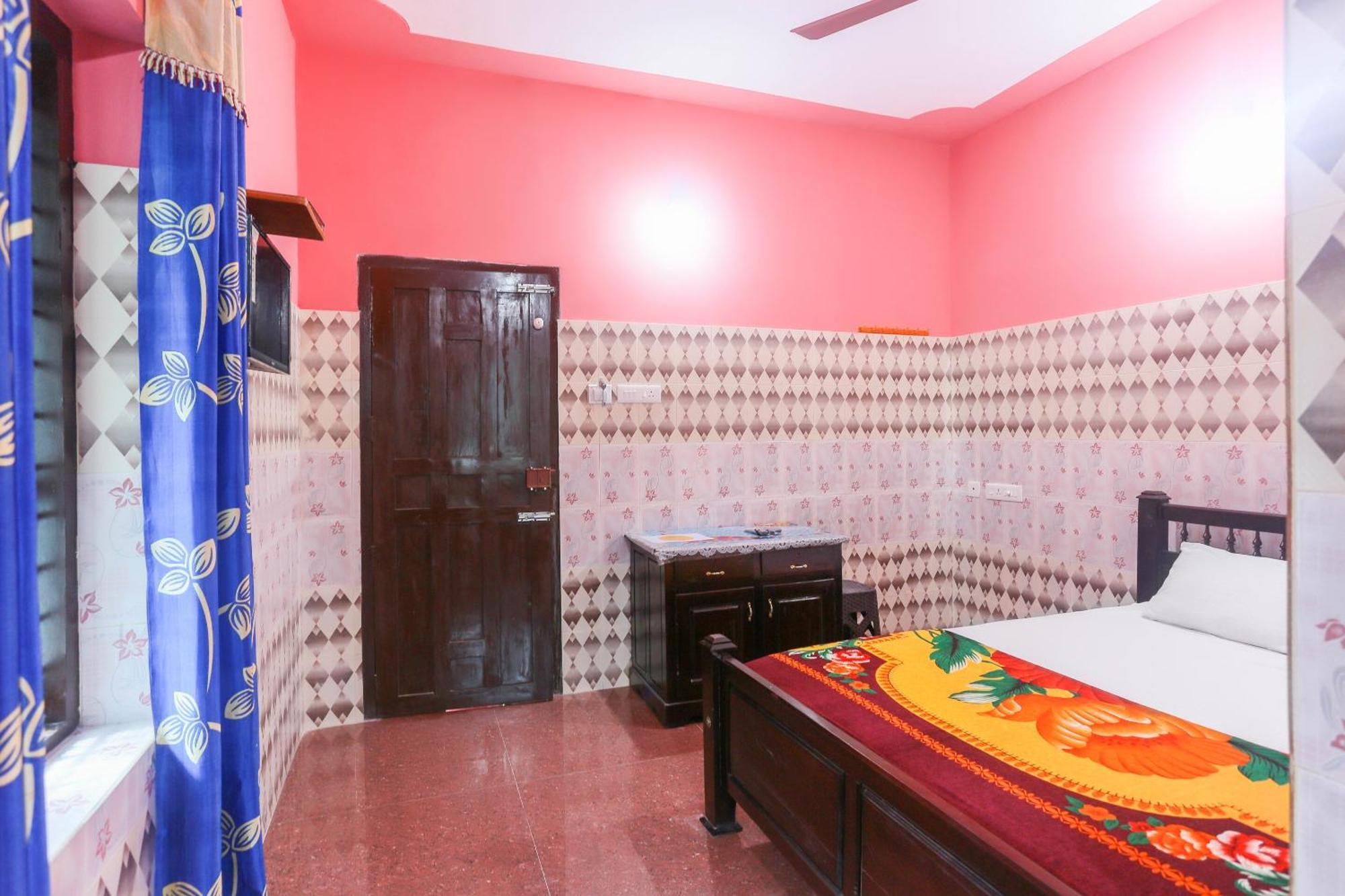 Hotel O Sree Bhadra Tourist Home Kollam Kültér fotó